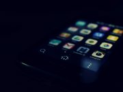 Sexdate met mijn buurmeisje online Telefoon in het donker voor sexdate met mijn buurmeisje online seksverhaal op Net69 blog