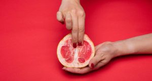 Beter leren vingeren: De ultieme handleiding voor het betere vingerwerk Net69 Blog: Beter leren vingeren. Handen met passievrucht.